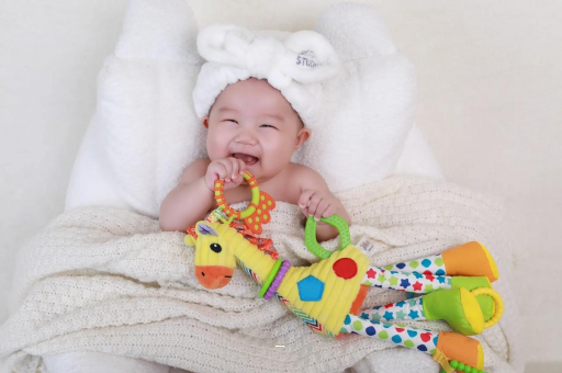 琼海宝宝为什么会吐奶 琼海宝宝为什么会吐奶